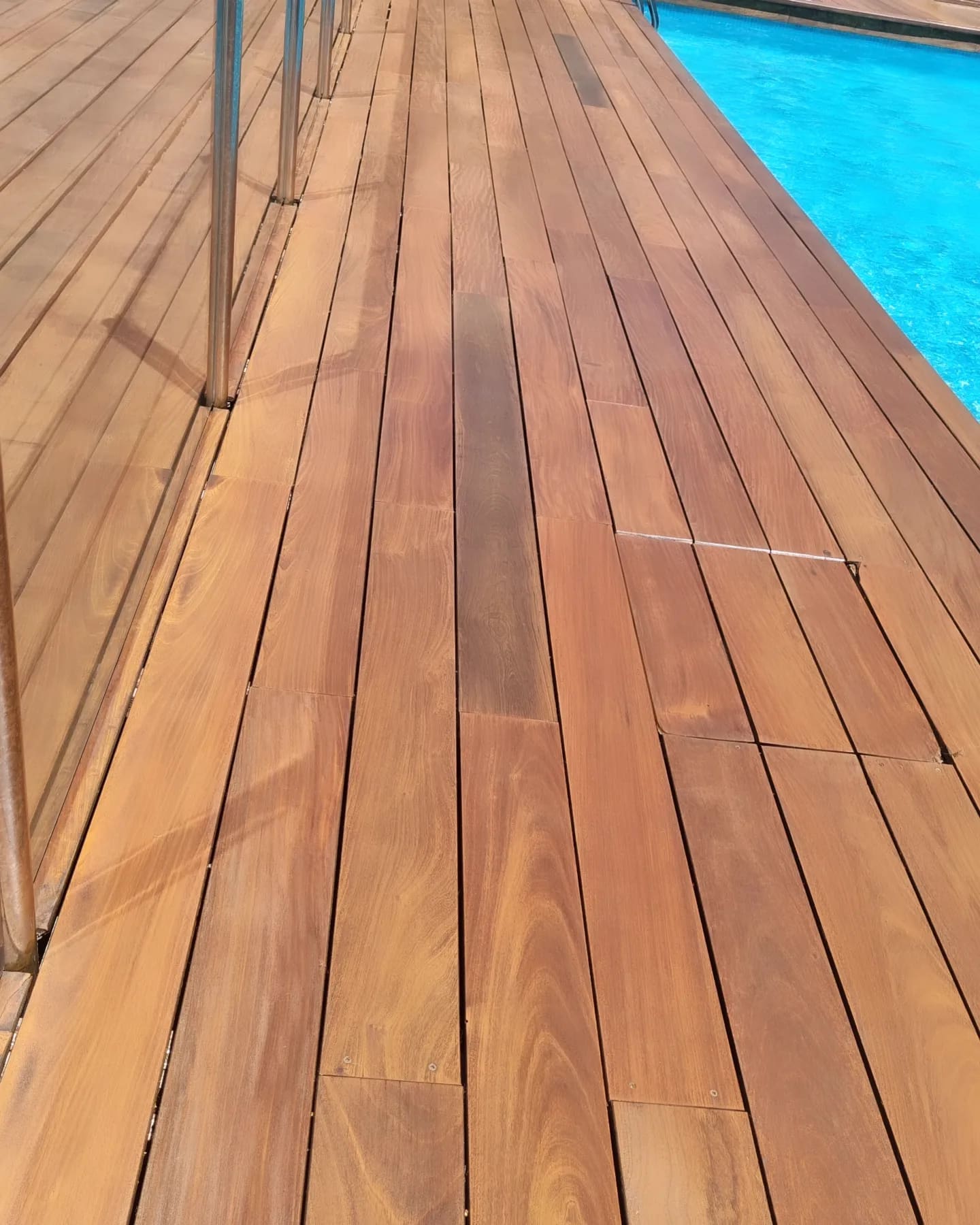 Tarima de exterior, acabado y bordes